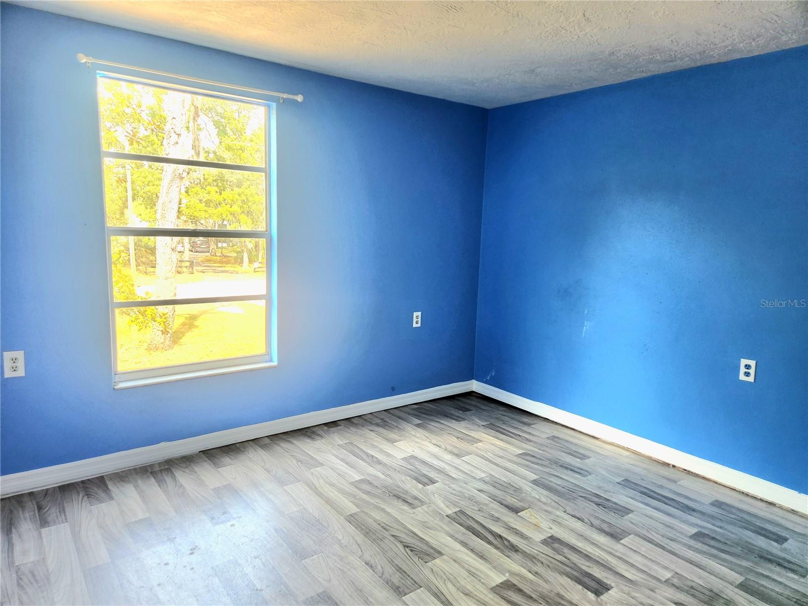 Image 22 of 38 For 11631 Seminole Drive