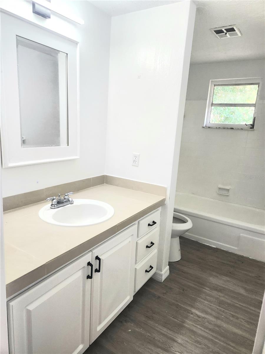 Image 24 of 38 For 11631 Seminole Drive