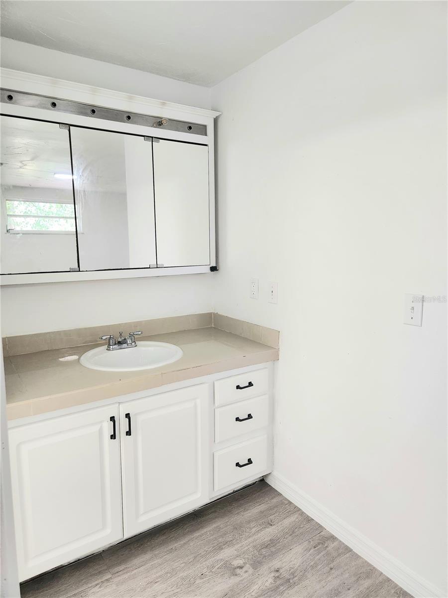 Image 32 of 38 For 11631 Seminole Drive