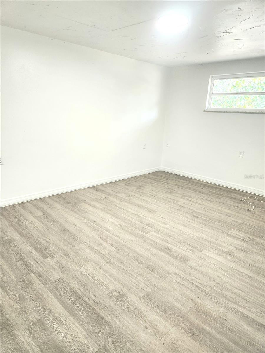 Image 35 of 38 For 11631 Seminole Drive