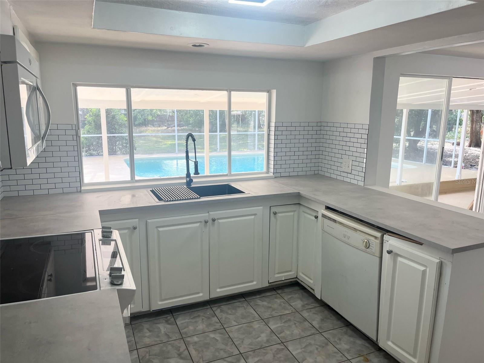 Image 4 of 38 For 11631 Seminole Drive