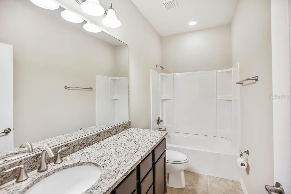 Image 18 of 23 For 6428 Yellow Buckeye Drive