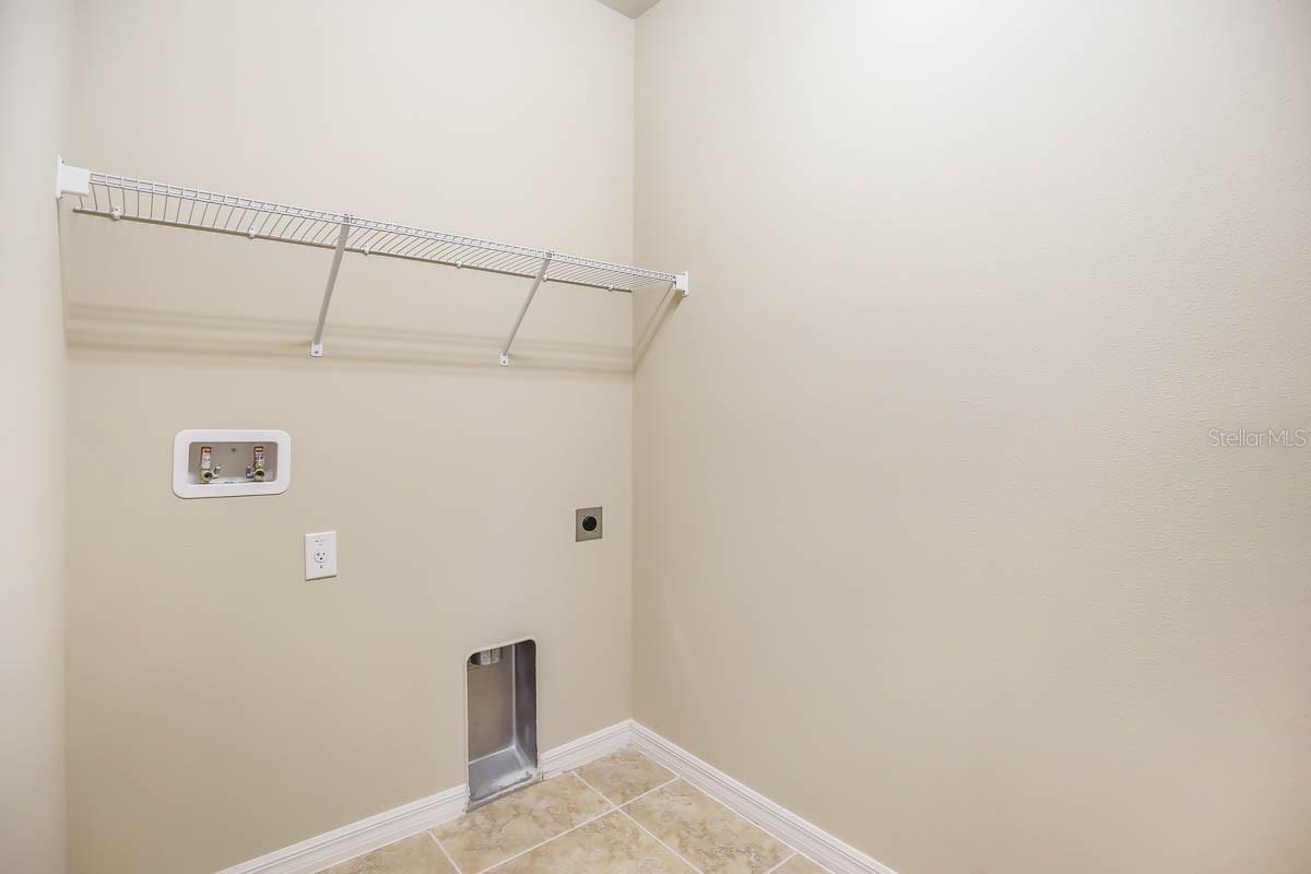 Image 20 of 23 For 6428 Yellow Buckeye Drive