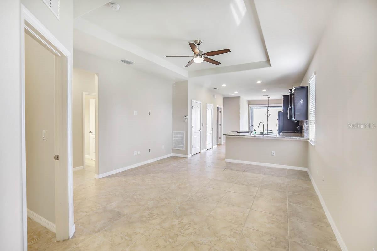 Image 9 of 23 For 6428 Yellow Buckeye Drive