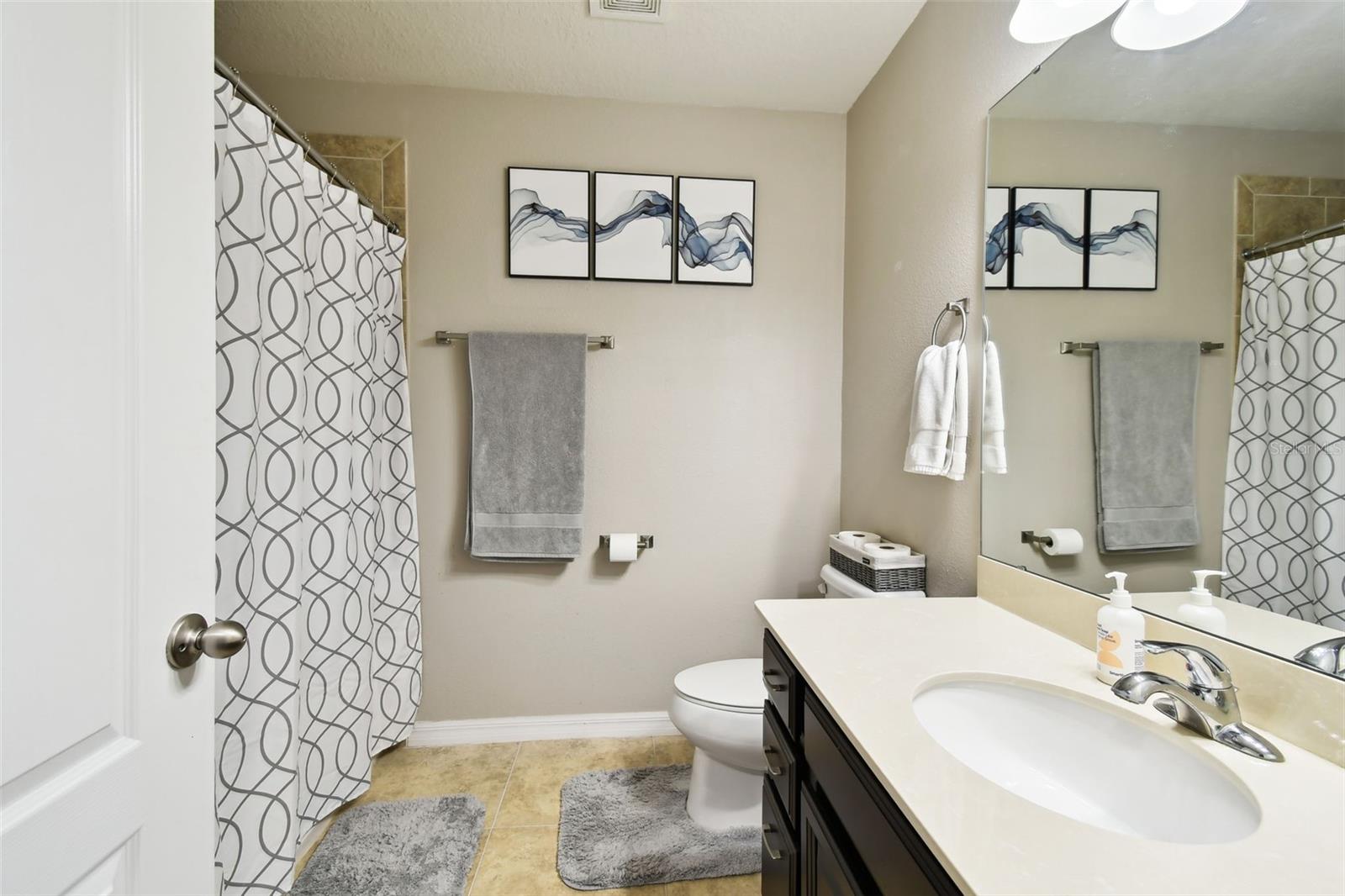 Image 32 of 66 For 5150 Bay Isle Circle