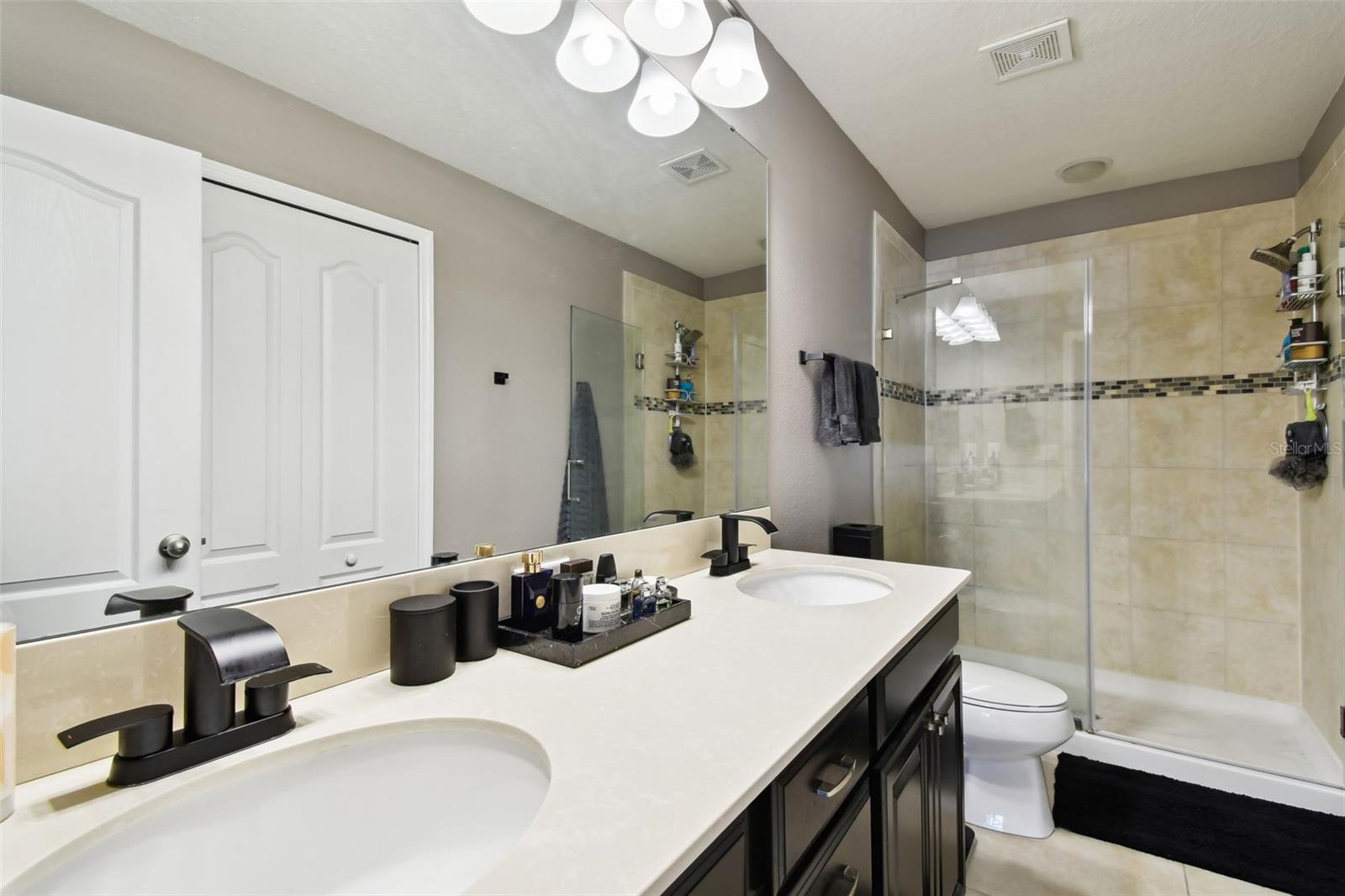 Image 42 of 66 For 5150 Bay Isle Circle