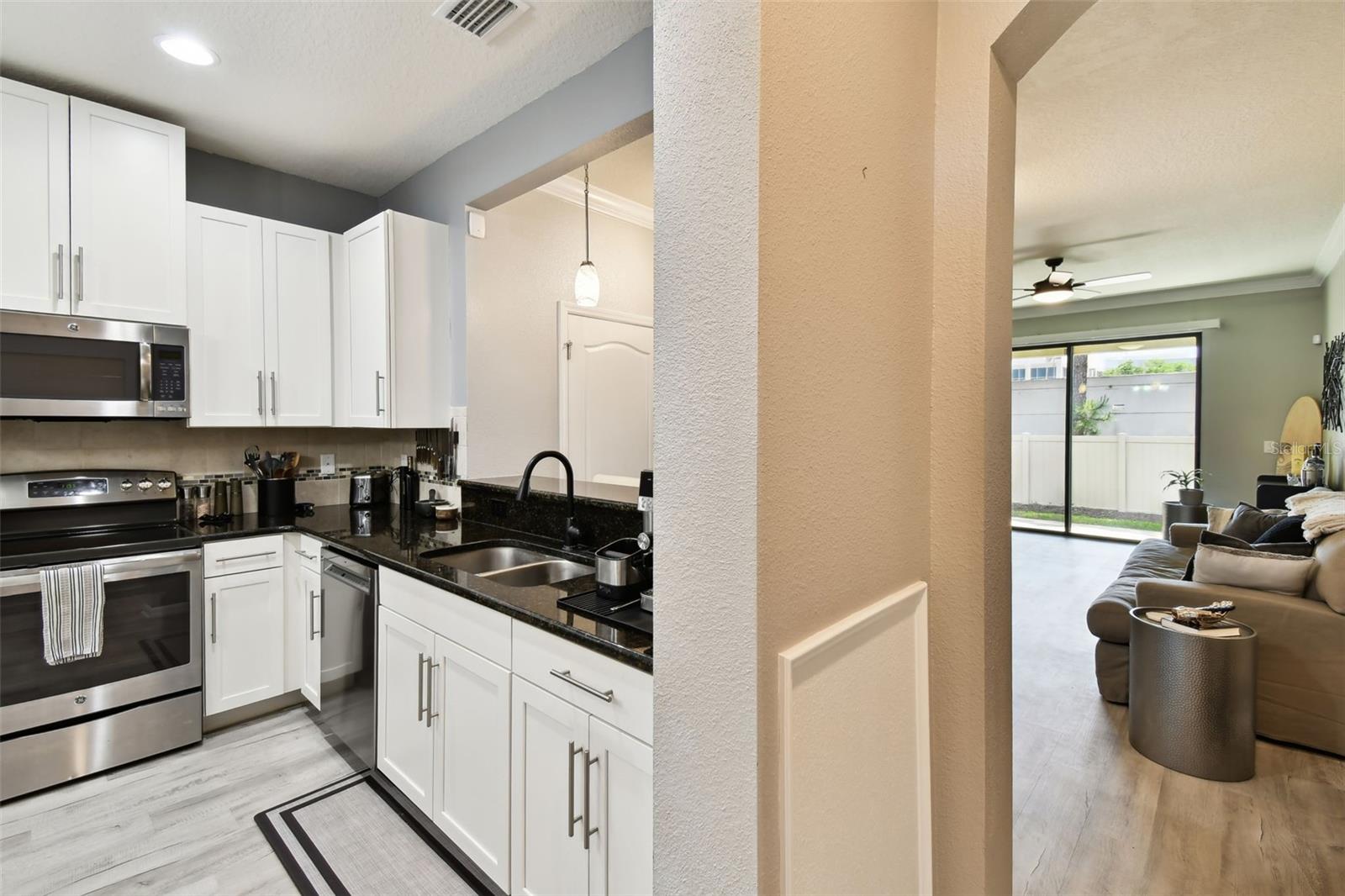 Image 7 of 66 For 5150 Bay Isle Circle