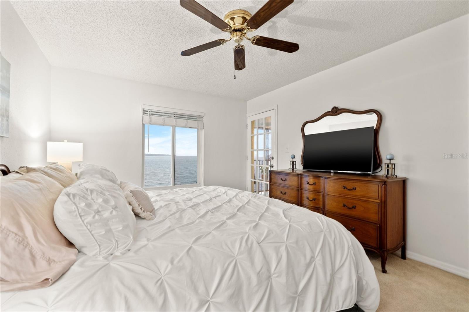 Listing photo id 16 for 7310 Sunshine Skyway Lane S 219