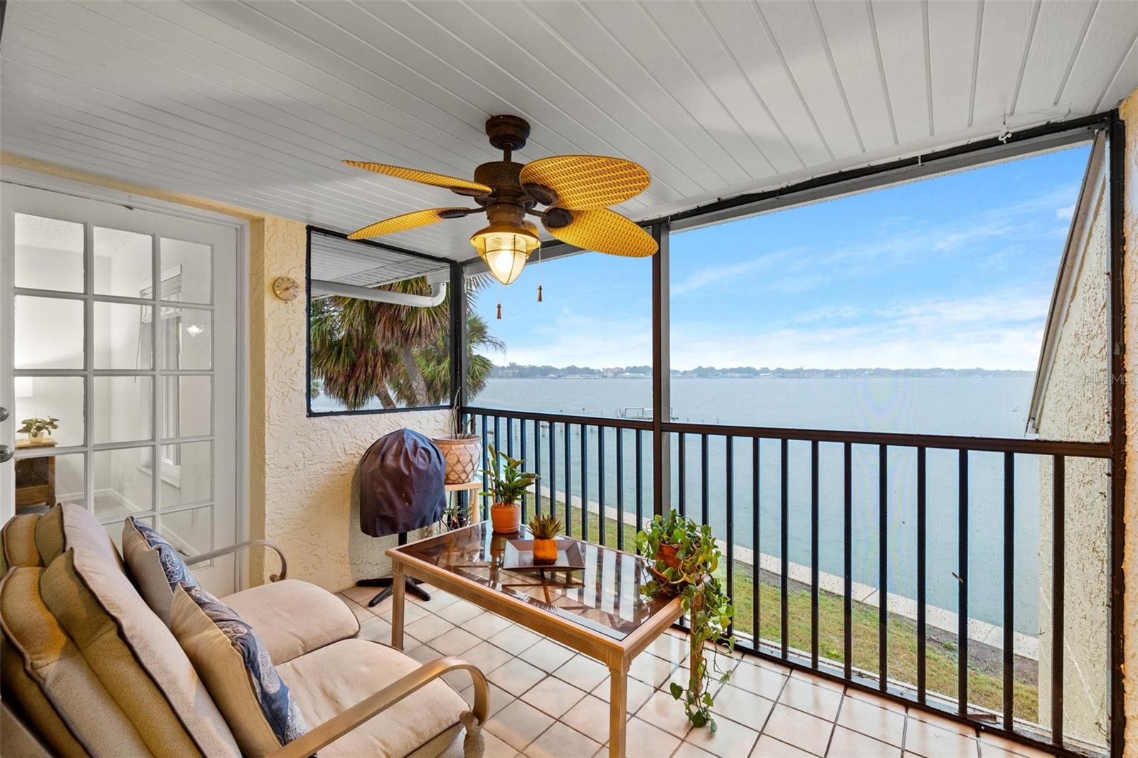 Listing photo id 22 for 7310 Sunshine Skyway Lane S 219