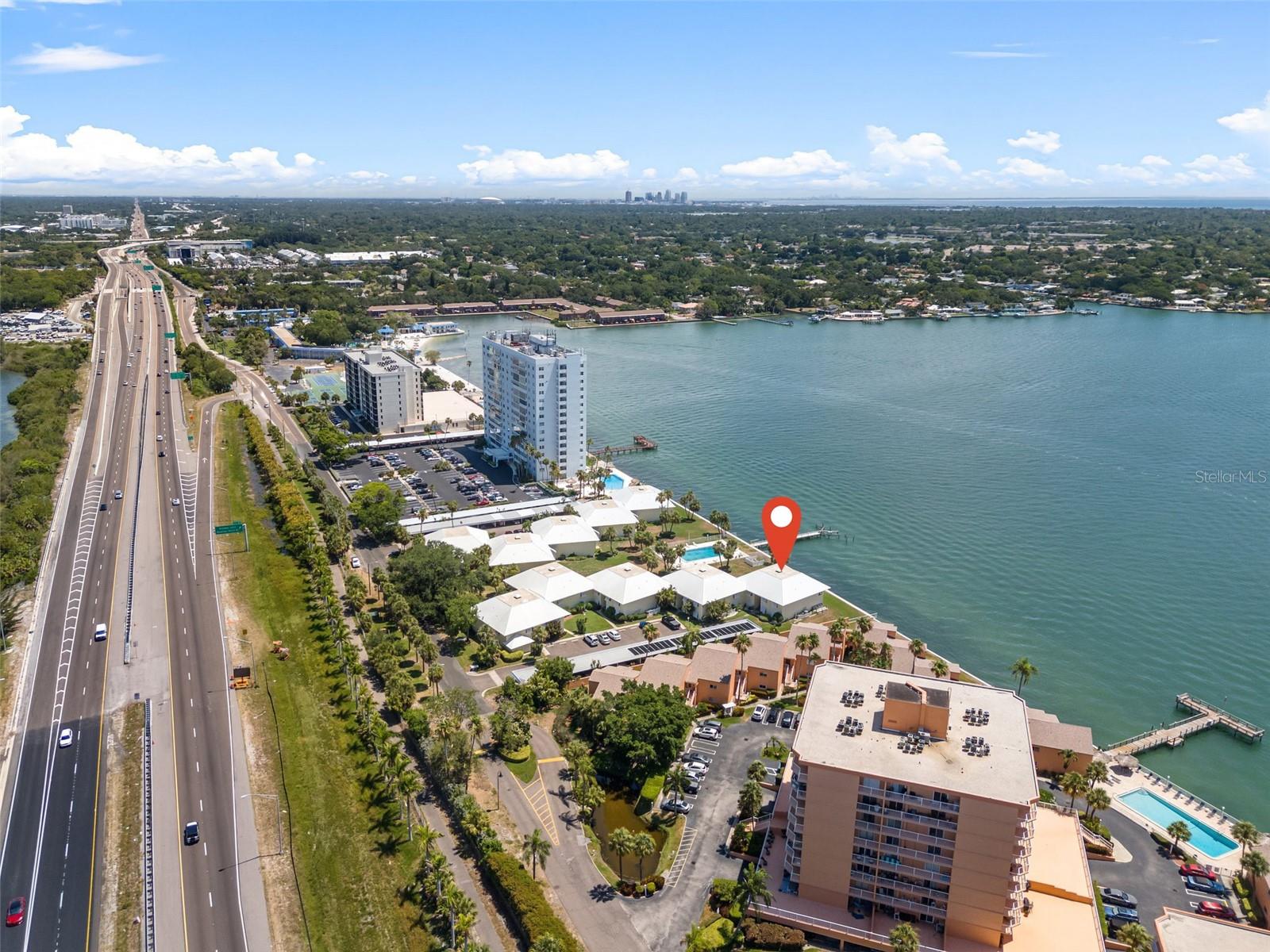 Listing photo id 33 for 7310 Sunshine Skyway Lane S 219