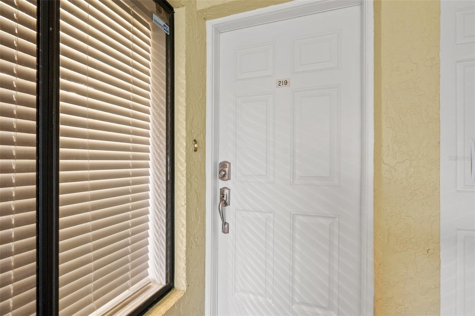 Listing photo id 2 for 7310 Sunshine Skyway Lane S 219