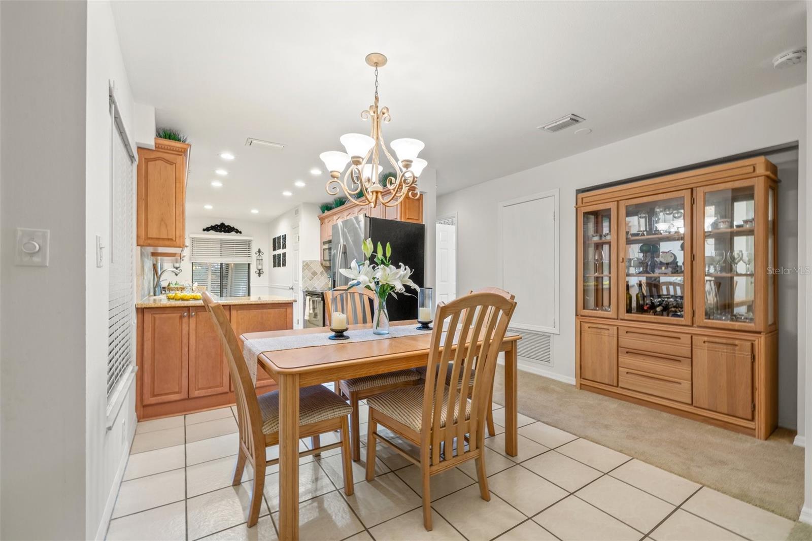 Listing photo id 4 for 7310 Sunshine Skyway Lane S 219