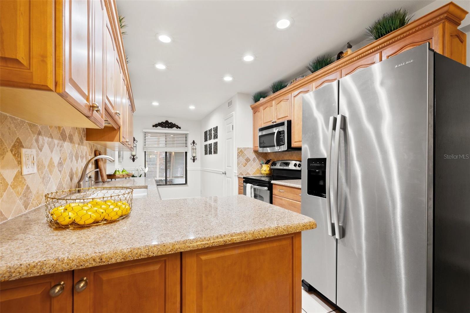 Listing photo id 6 for 7310 Sunshine Skyway Lane S 219