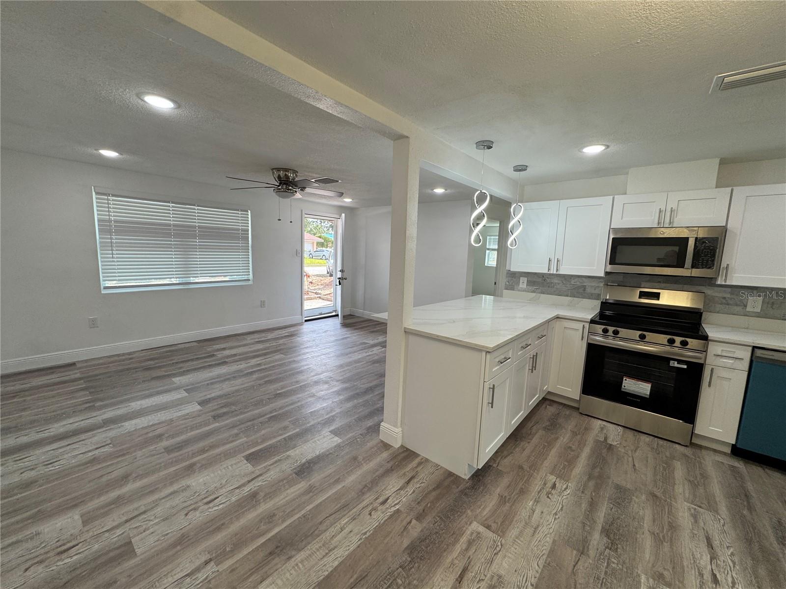 Image 14 of 36 For 5911 63rd Terrace N