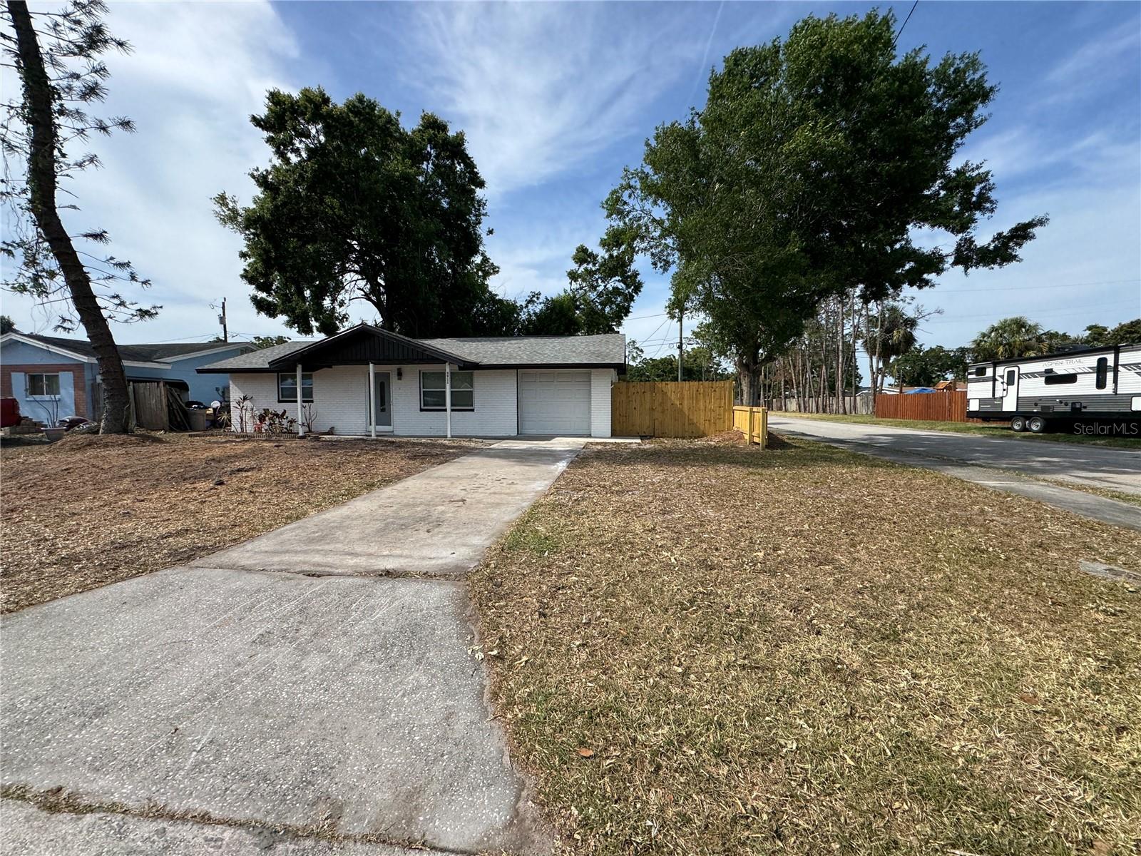Image 3 of 36 For 5911 63rd Terrace N