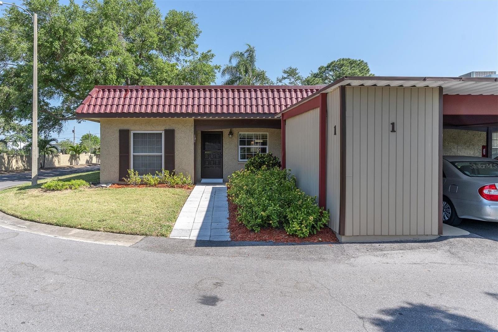 Image 4 of 34 For 601 Hercules Avenue 101