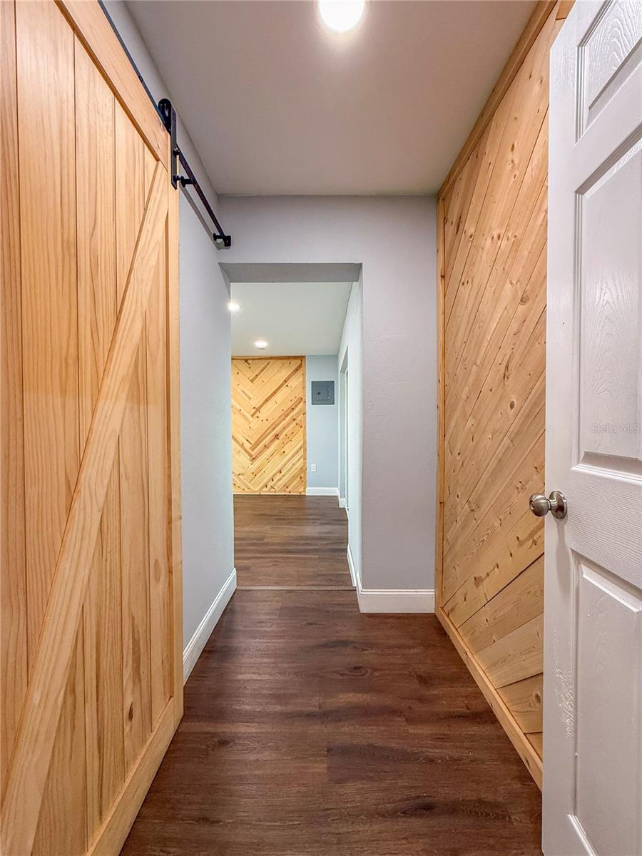 Image 25 of 37 For 2869 36th Avenue N