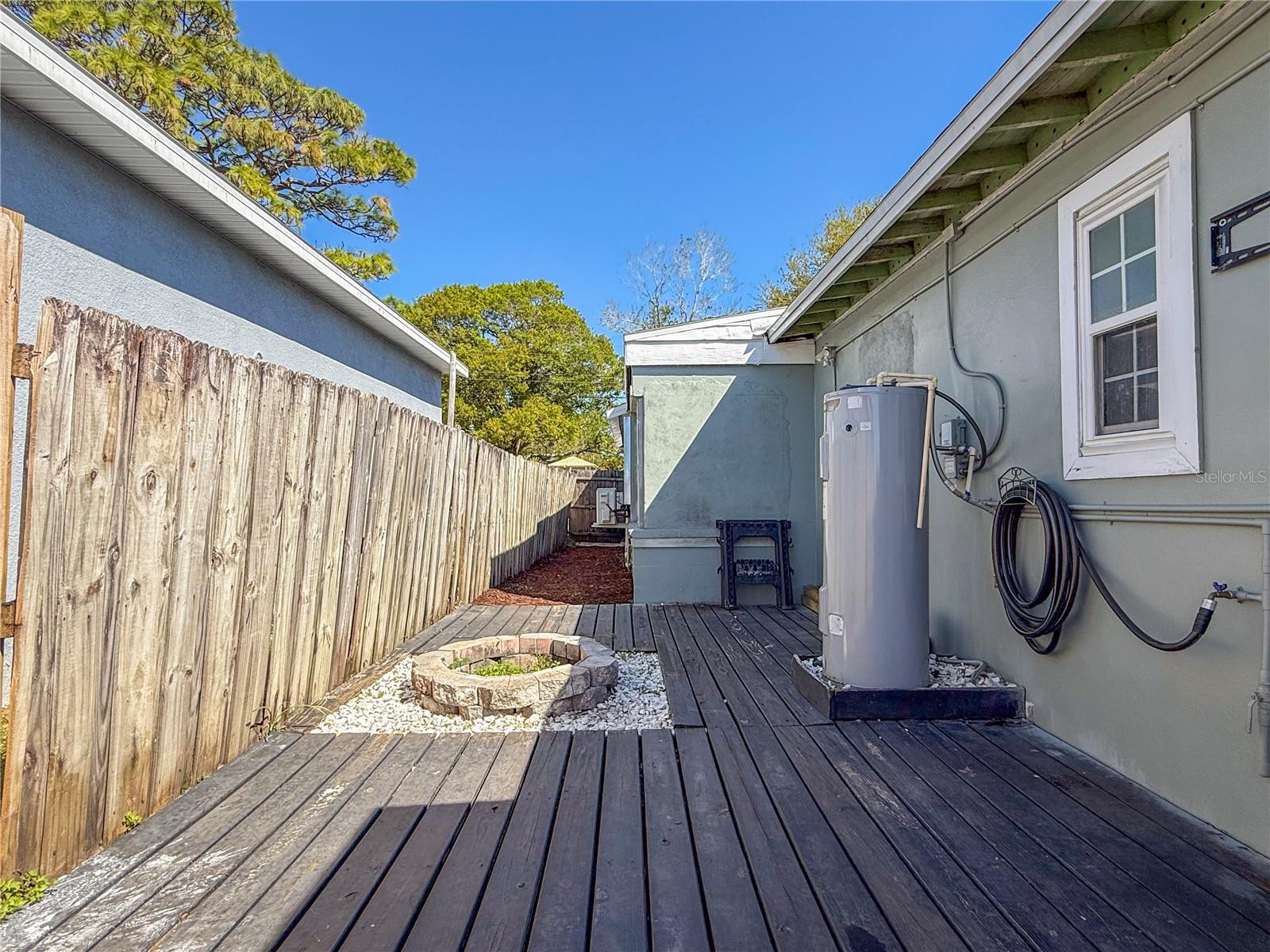 Image 27 of 37 For 2869 36th Avenue N