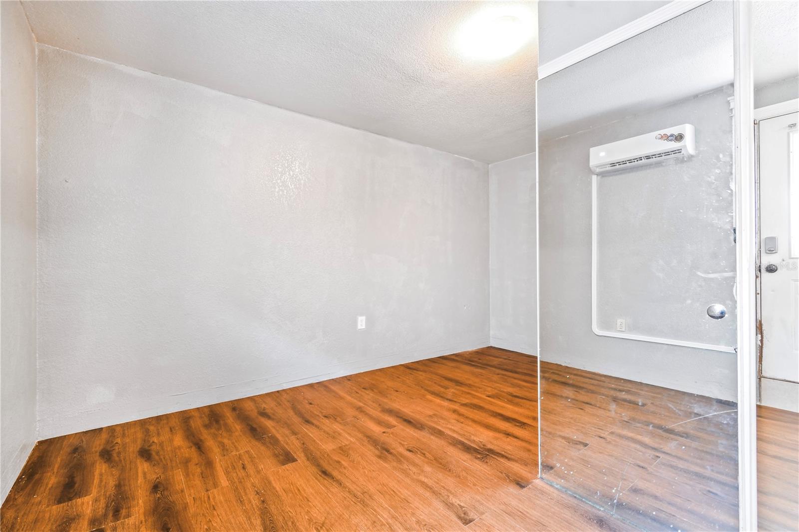 Image 34 of 37 For 2869 36th Avenue N