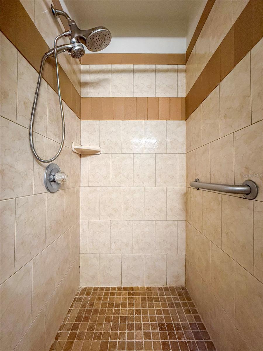 Image 37 of 37 For 2869 36th Avenue N