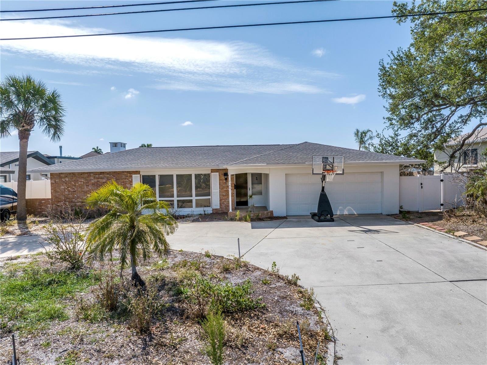 Image 11 of 16 For 2140 Dolphin Boulevard S