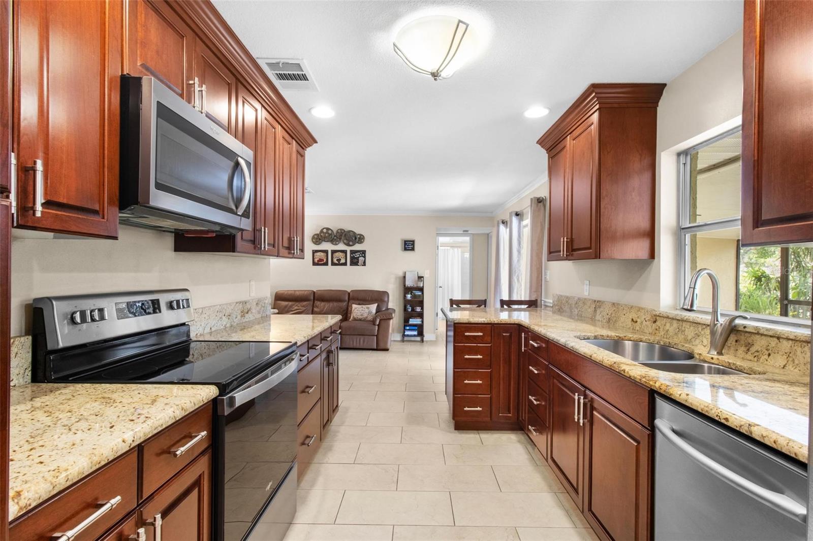 Image 17 of 42 For 5600 Bay Pines Lakes Boulevard