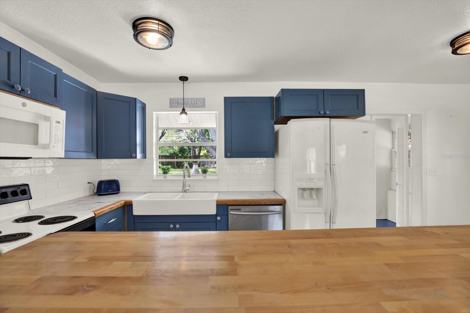 Image 12 of 32 For 511 San Jose Drive