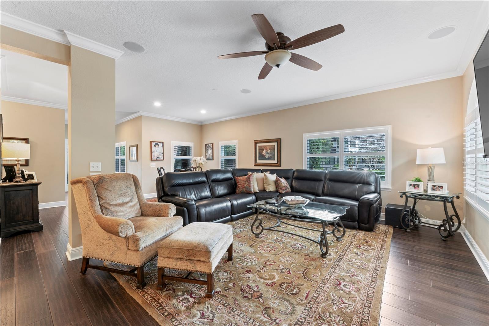 Image 9 of 55 For 2701 Bay Avenue