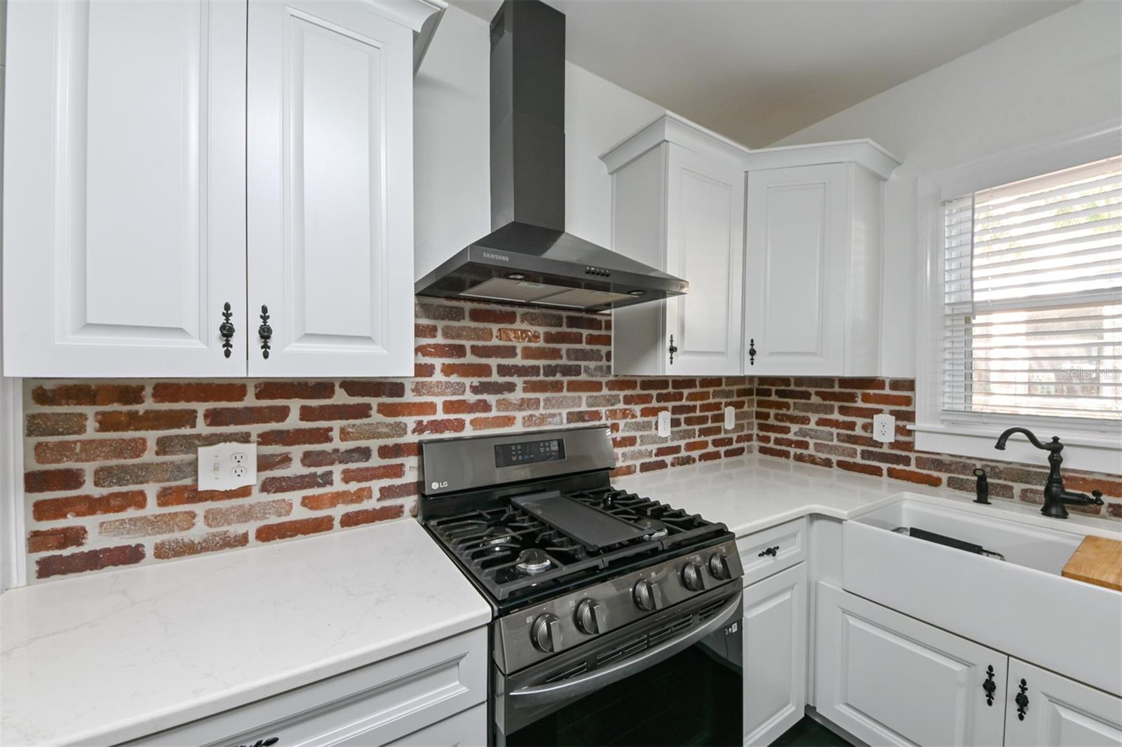 Image 13 of 54 For 101 22nd Avenue N