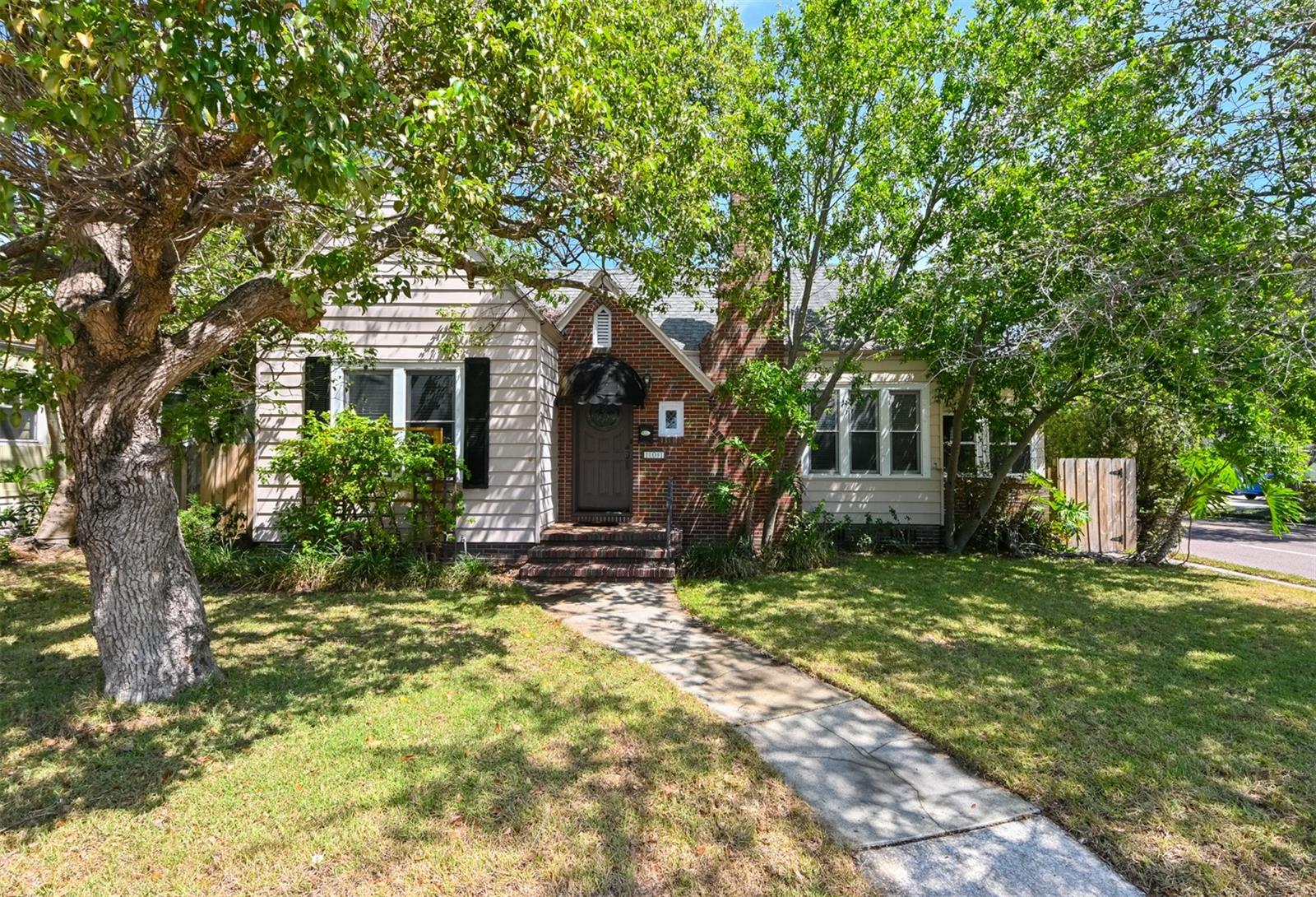 Image 2 of 54 For 101 22nd Avenue N