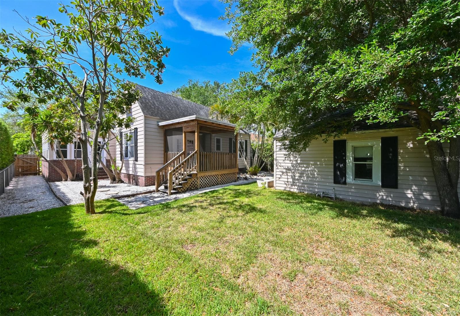 Image 30 of 54 For 101 22nd Avenue N