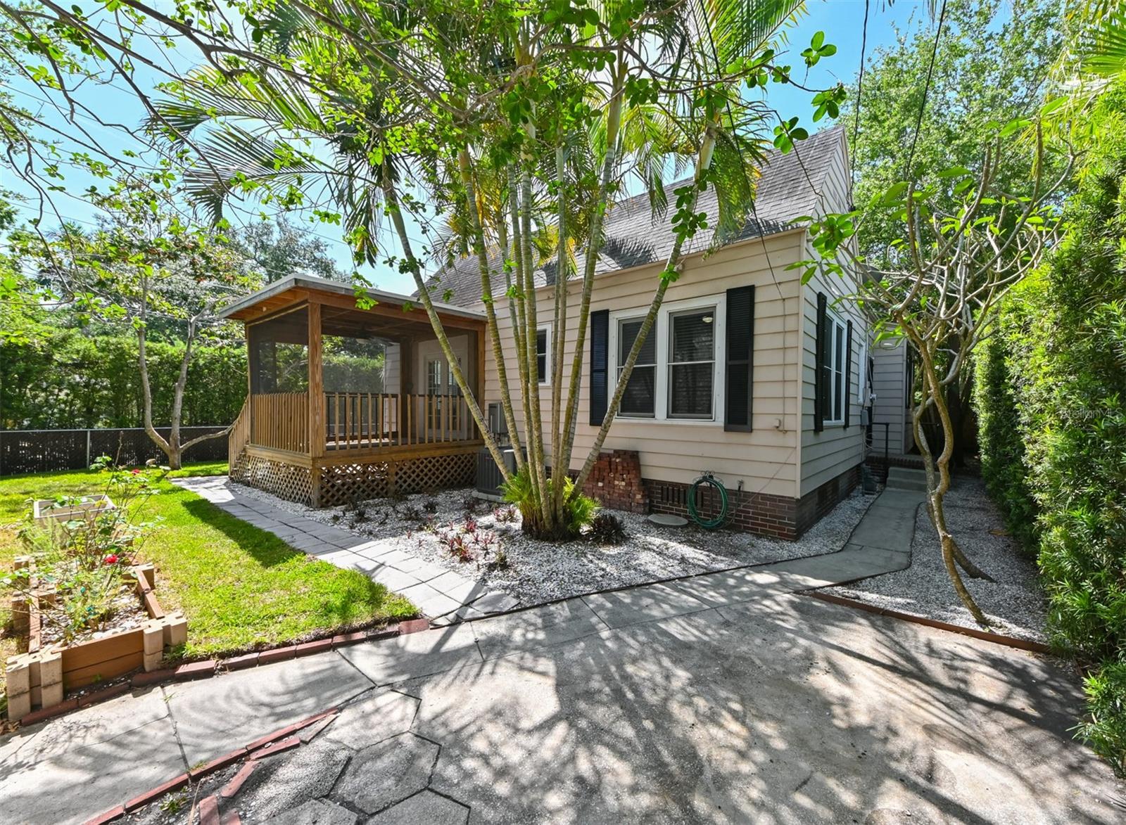 Image 31 of 54 For 101 22nd Avenue N