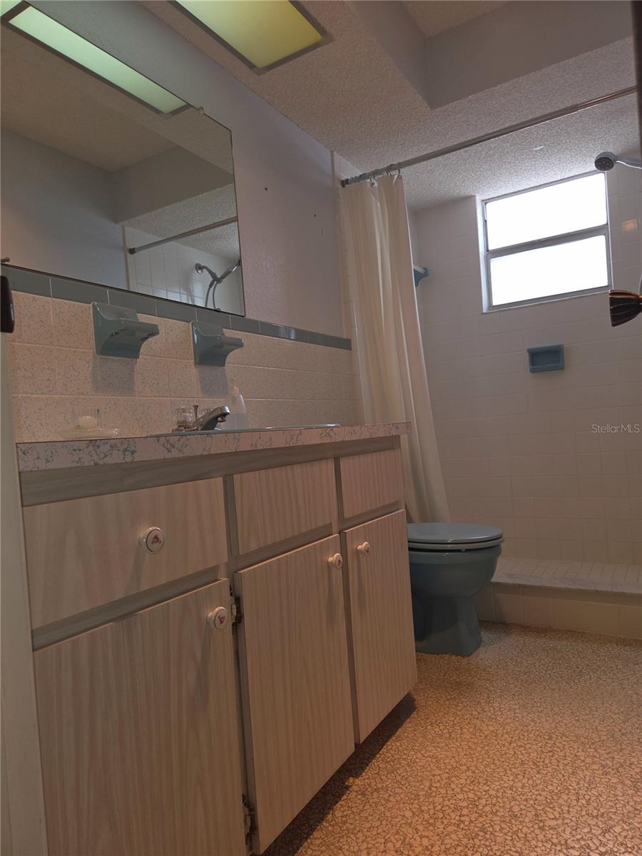 Image 17 of 23 For 7812 Heather Street