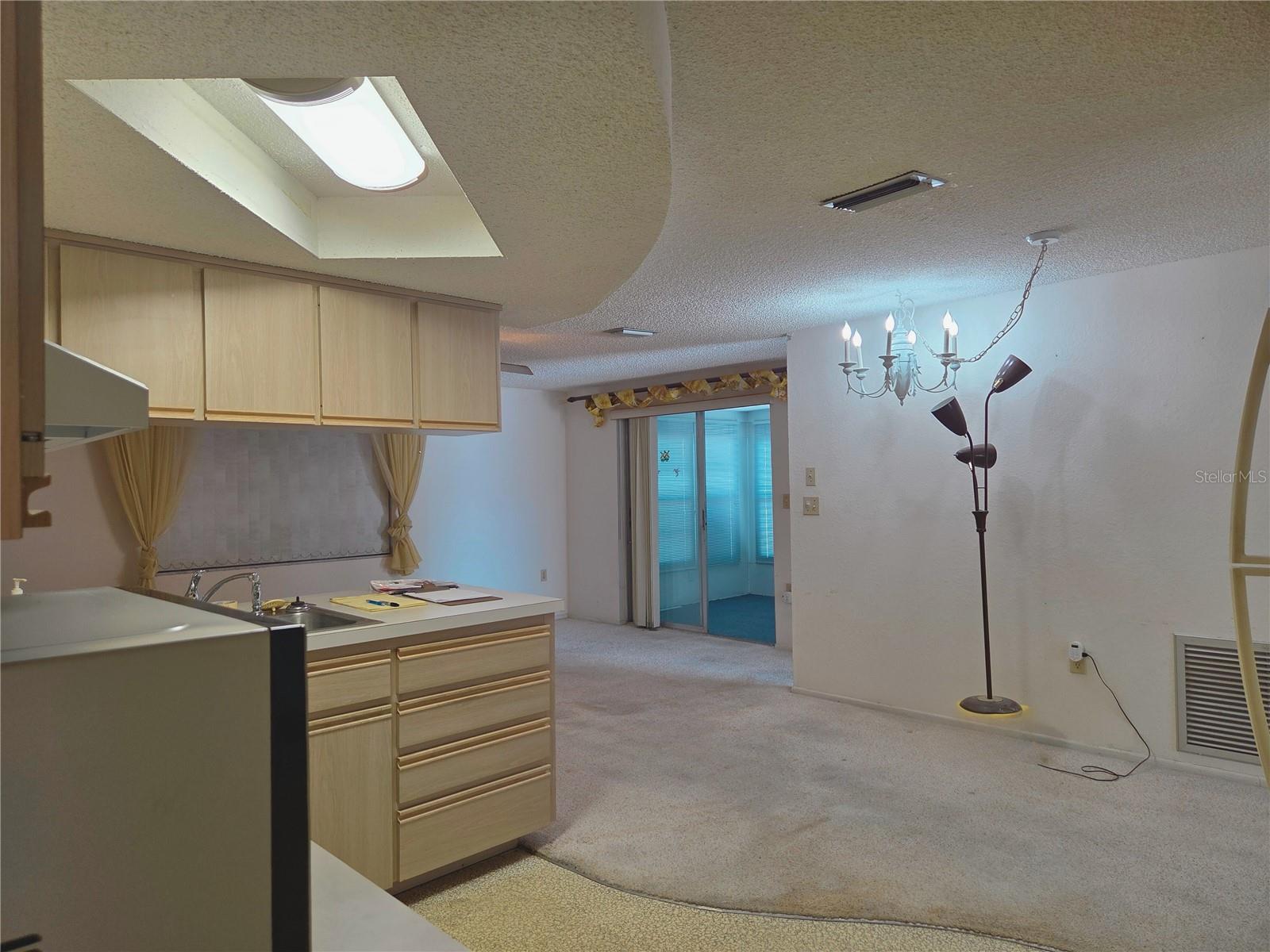 Image 6 of 23 For 7812 Heather Street
