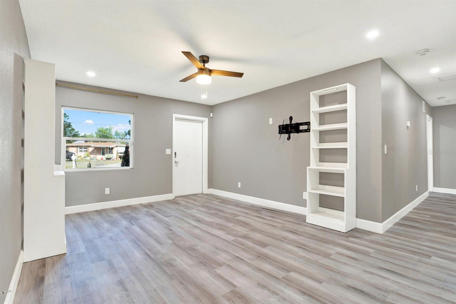 Image 3 of 38 For 4310 Coolidge Avenue