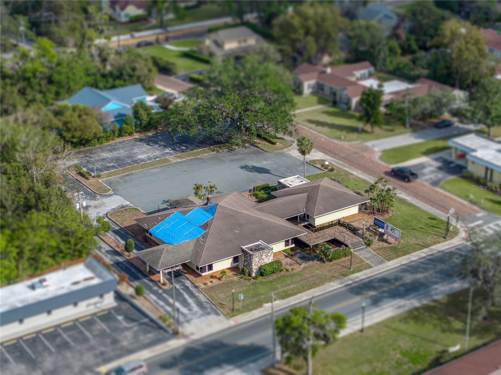 Listing photo id 12 for 13924 7th Street