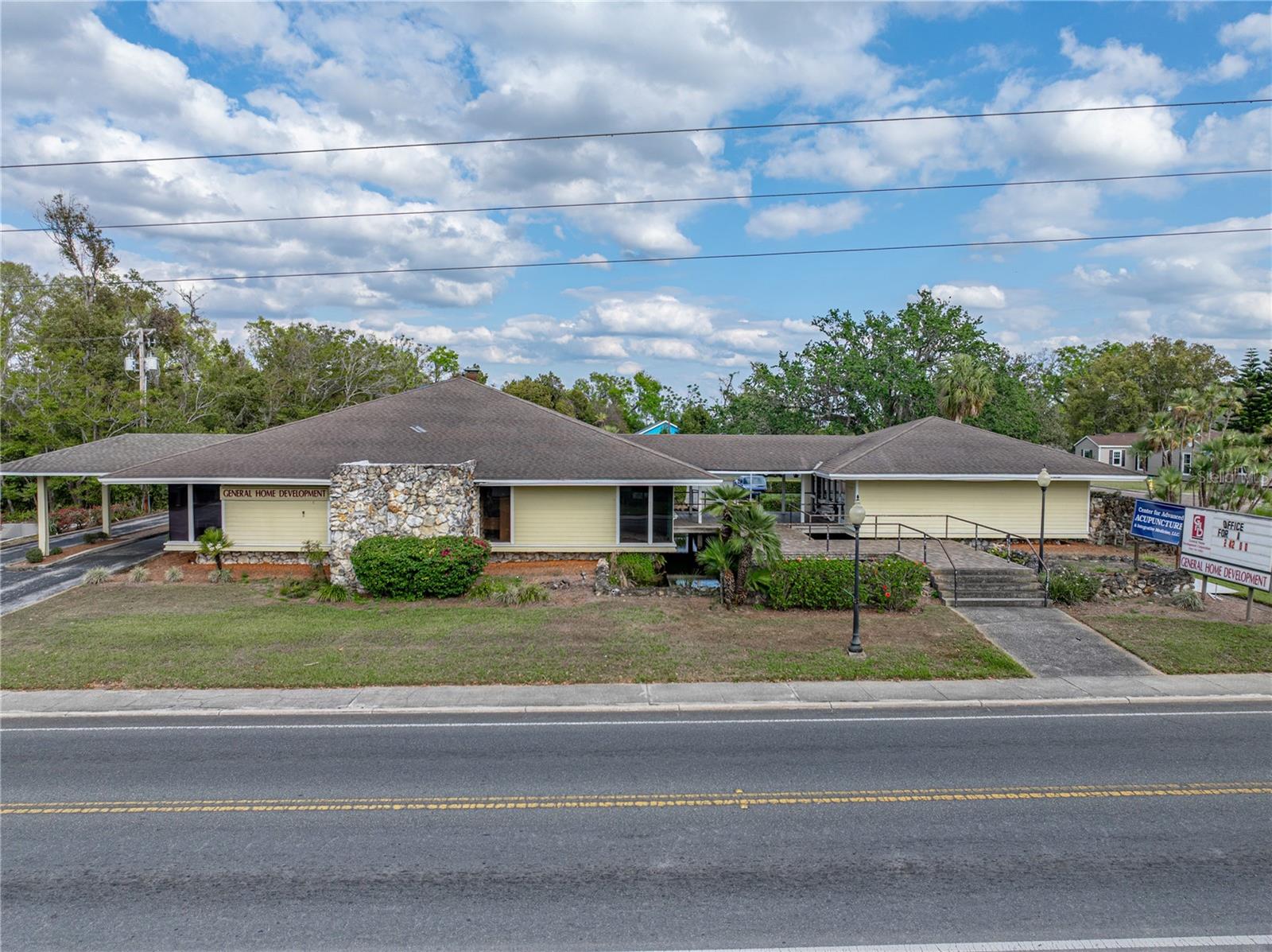 Listing photo id 13 for 13924 7th Street