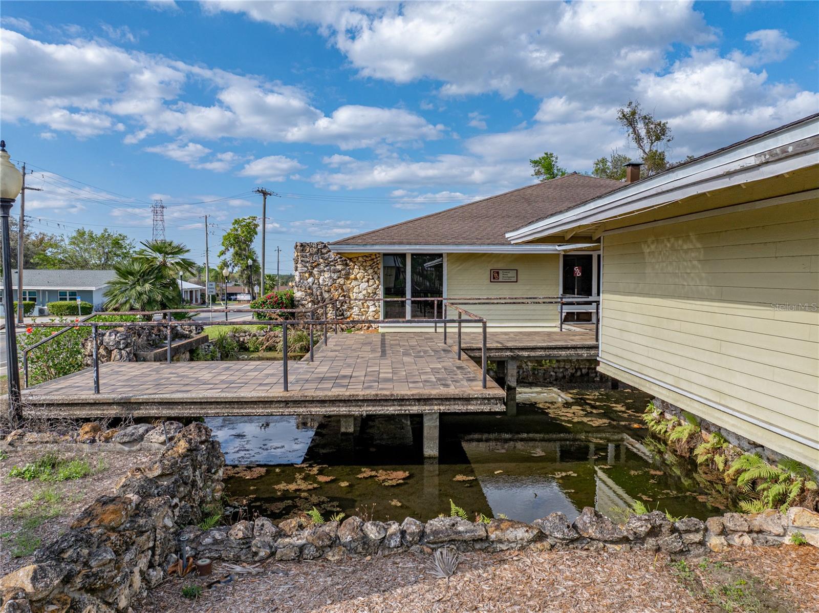 Listing photo id 14 for 13924 7th Street
