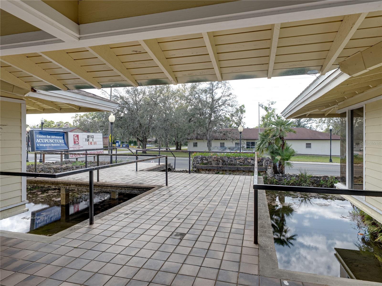 Listing photo id 16 for 13924 7th Street