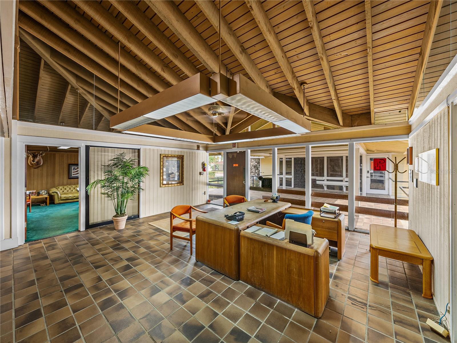 Listing photo id 19 for 13924 7th Street