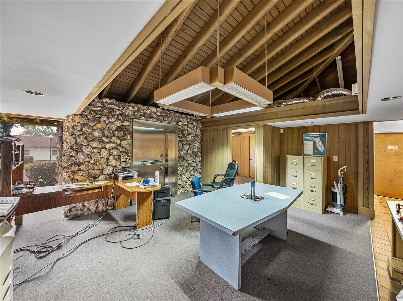 Listing photo id 26 for 13924 7th Street