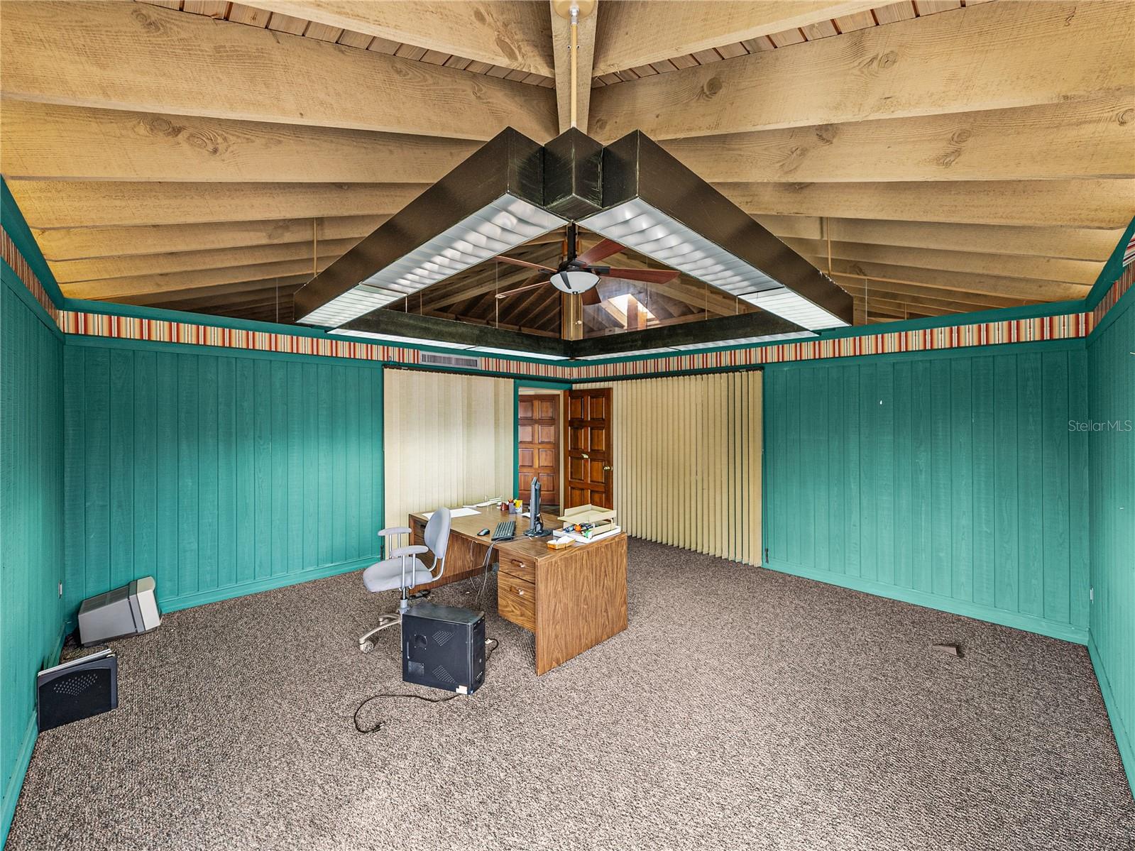 Listing photo id 30 for 13924 7th Street