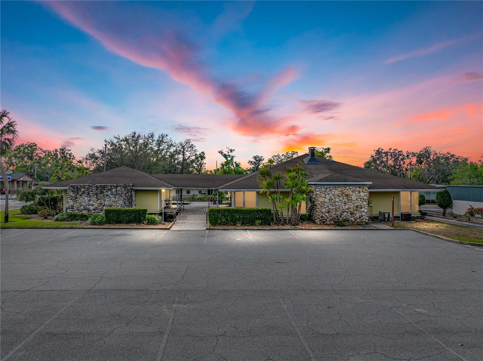 Listing photo id 39 for 13924 7th Street