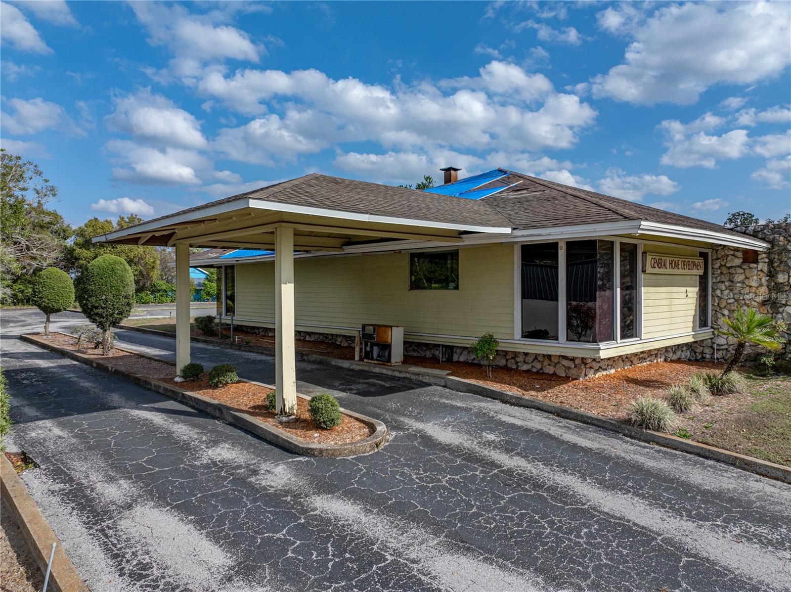 Listing photo id 40 for 13924 7th Street
