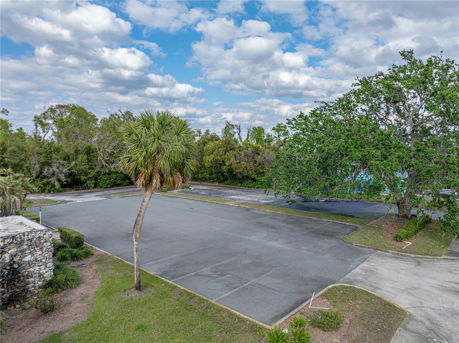 Listing photo id 42 for 13924 7th Street