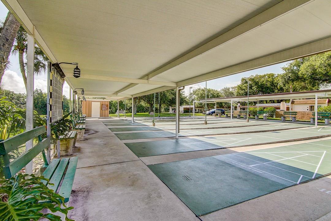Image 19 of 26 For 1400 Arrowhead Circle W