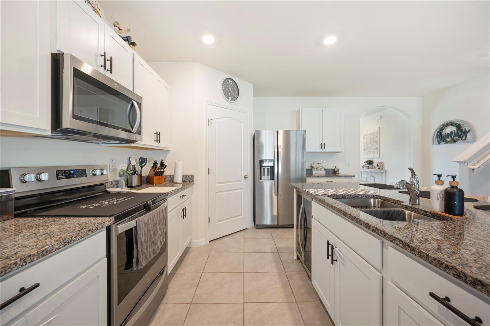 Image 14 of 54 For 5616 Siltstone Street