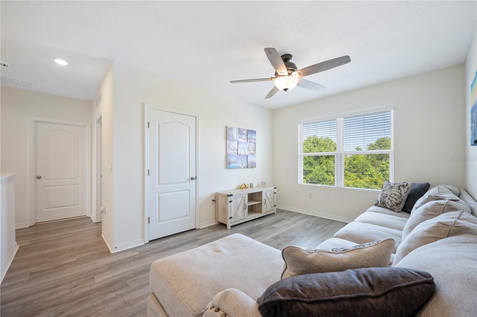 Image 36 of 54 For 5616 Siltstone Street