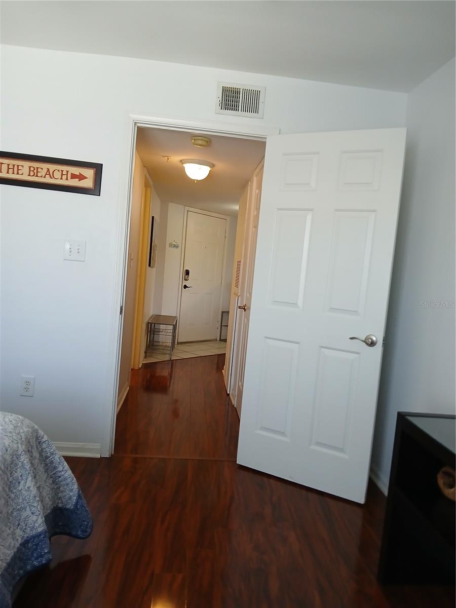 Image 36 of 69 For 1226 Missouri Avenue 1008
