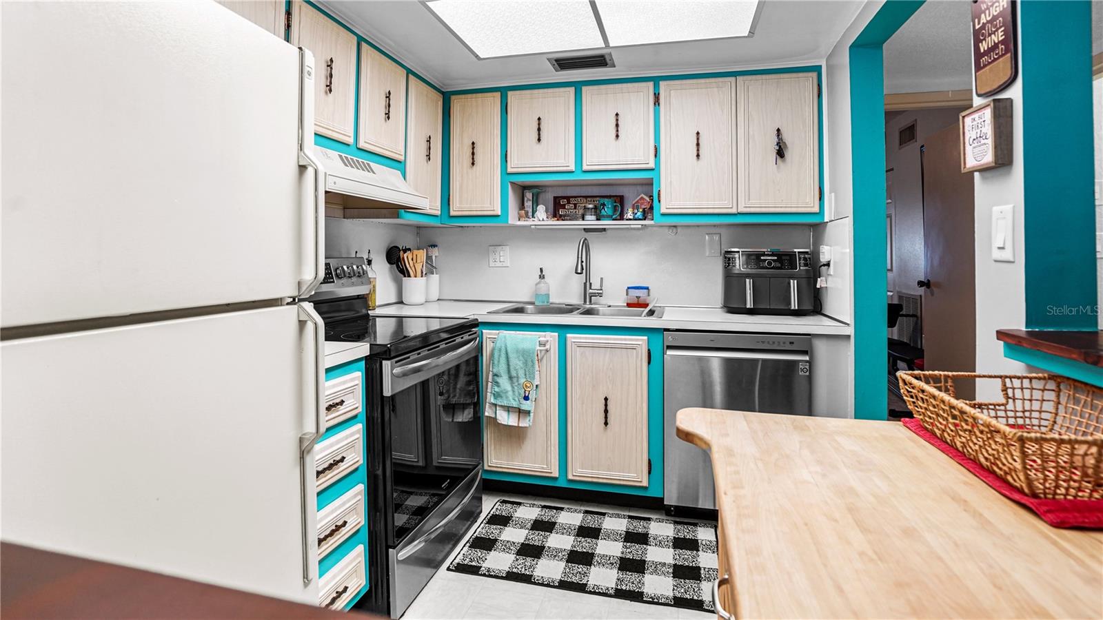 Image 12 of 27 For 7321 Central Avenue 503